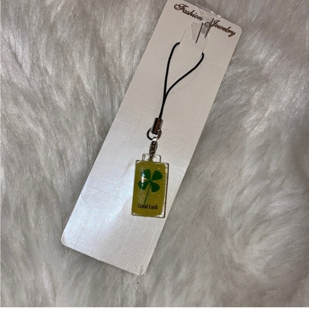 Vintage 90s good luck cellphone charm - Picture 2 of 2